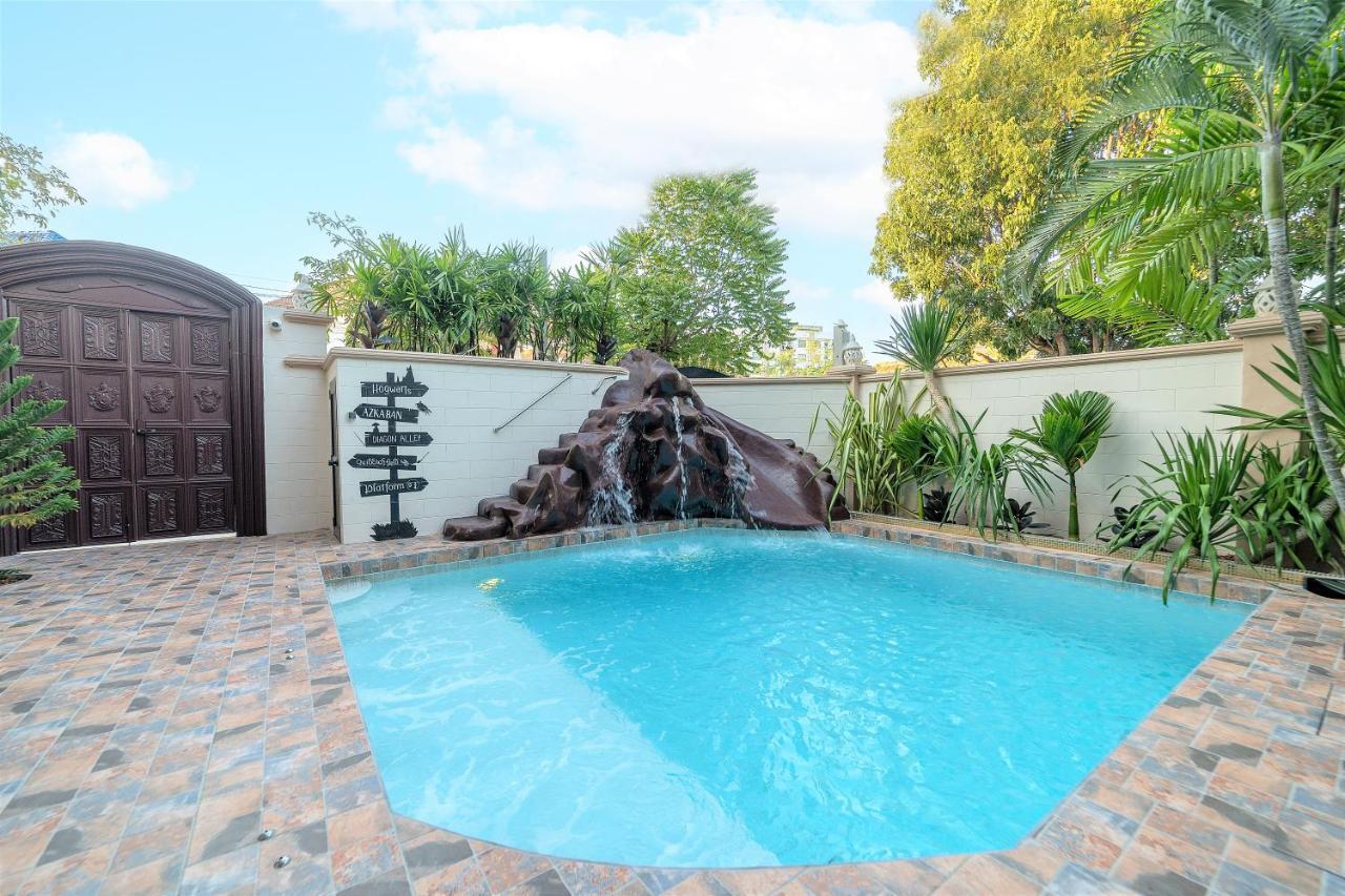 Potterland Luxury Pool Villa Pattaya Walking Street 6 Bedrooms Экстерьер фото